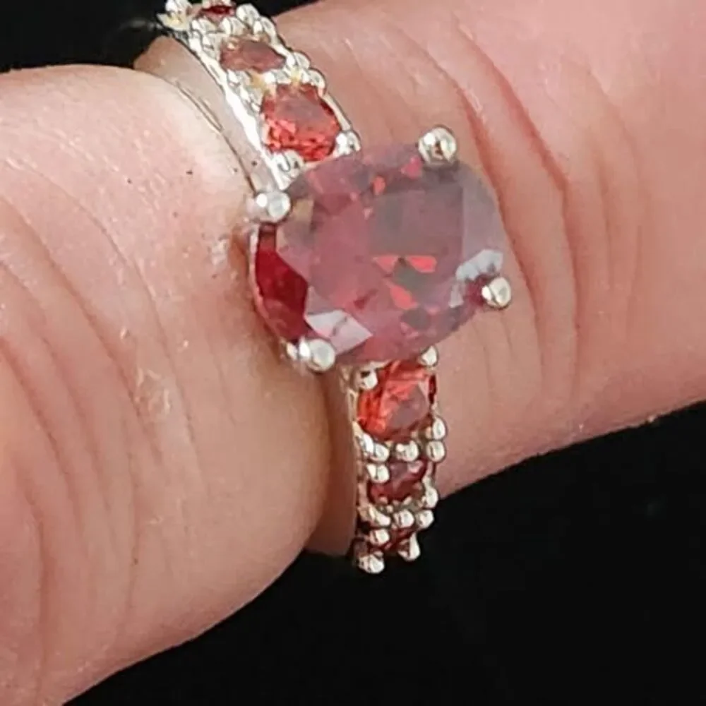 Sterling Silver 925 Ring, Garnet Center Stone, Size 6.5-7